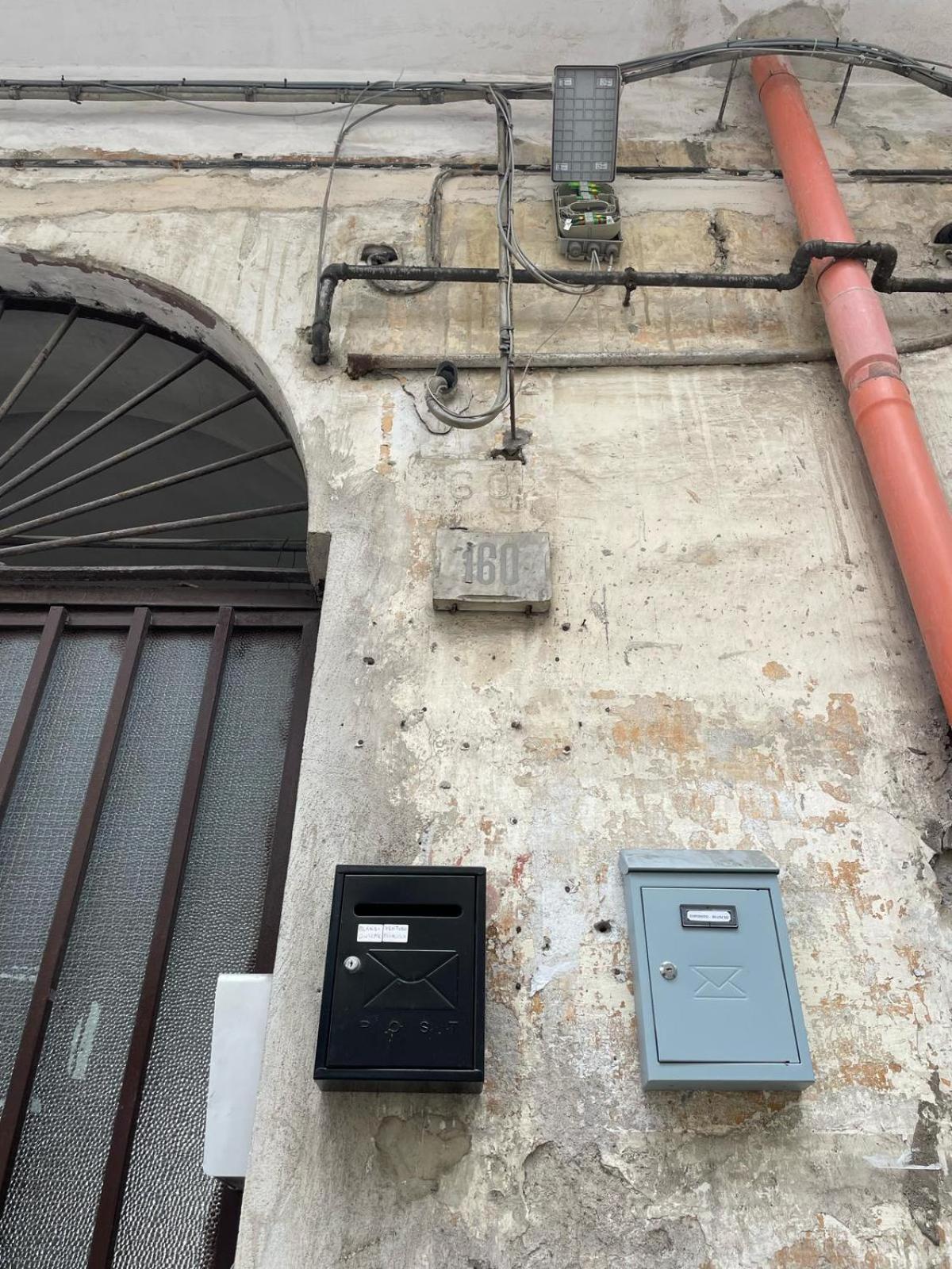Charm E Chic Apartment Naples Exterior photo